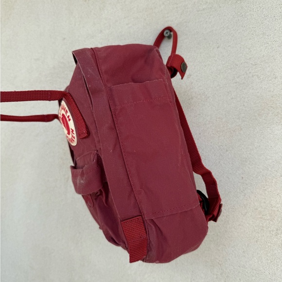 Kånken Mini Classic Backpack - Ox Red - Picture 9 of 11